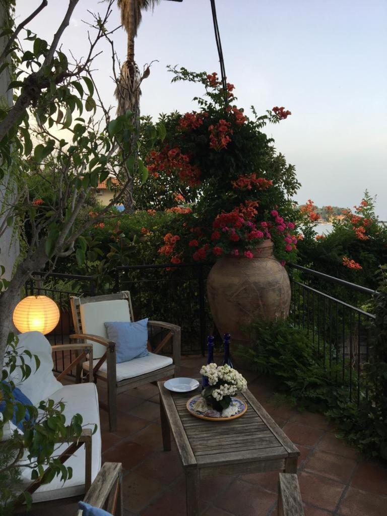 Villa Cavallaro أكيتْريتْسا المظهر الخارجي الصورة